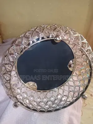 Crystal Cake Table