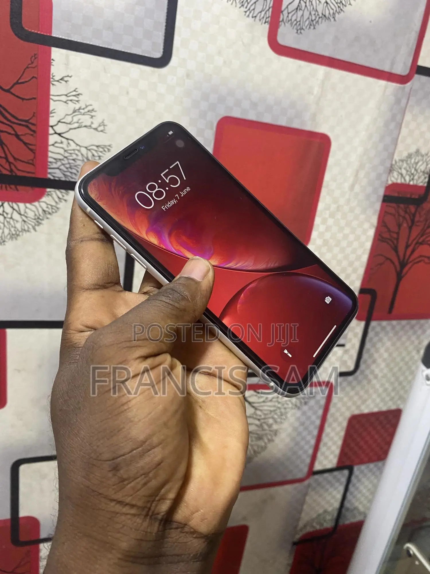 Apple iPhone XR 64 GB White