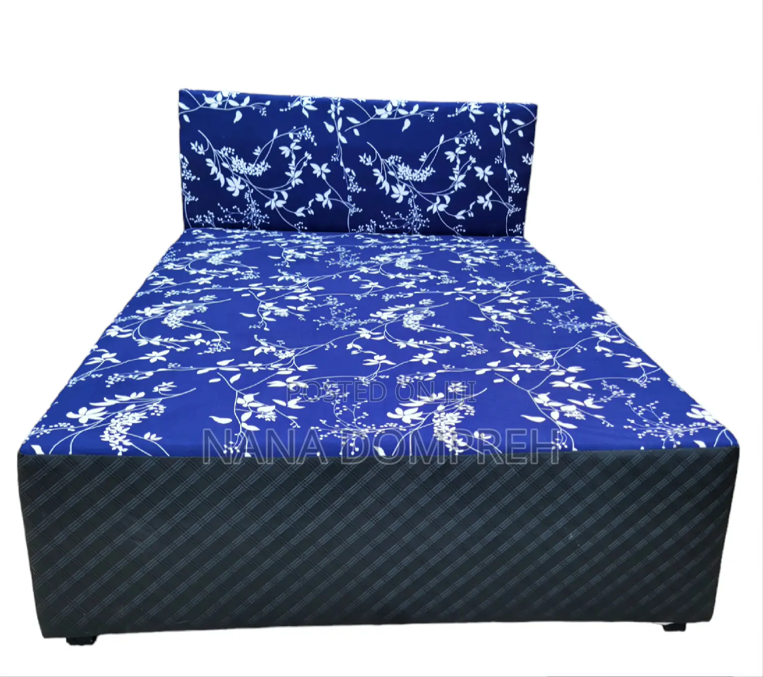 Inbuilt Double Bed