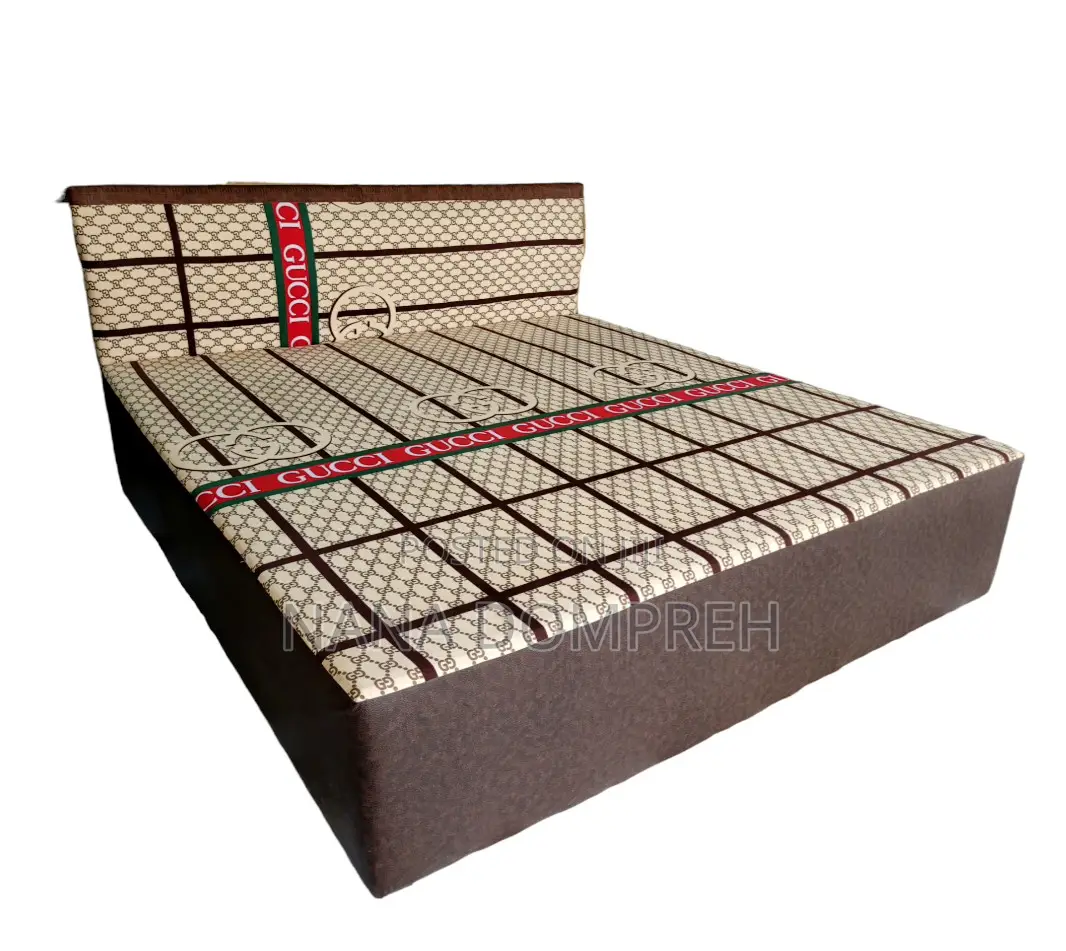Inbuilt Queen Size Bed