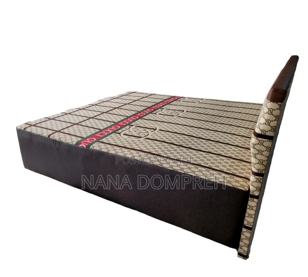 Inbuilt Queen Size Bed