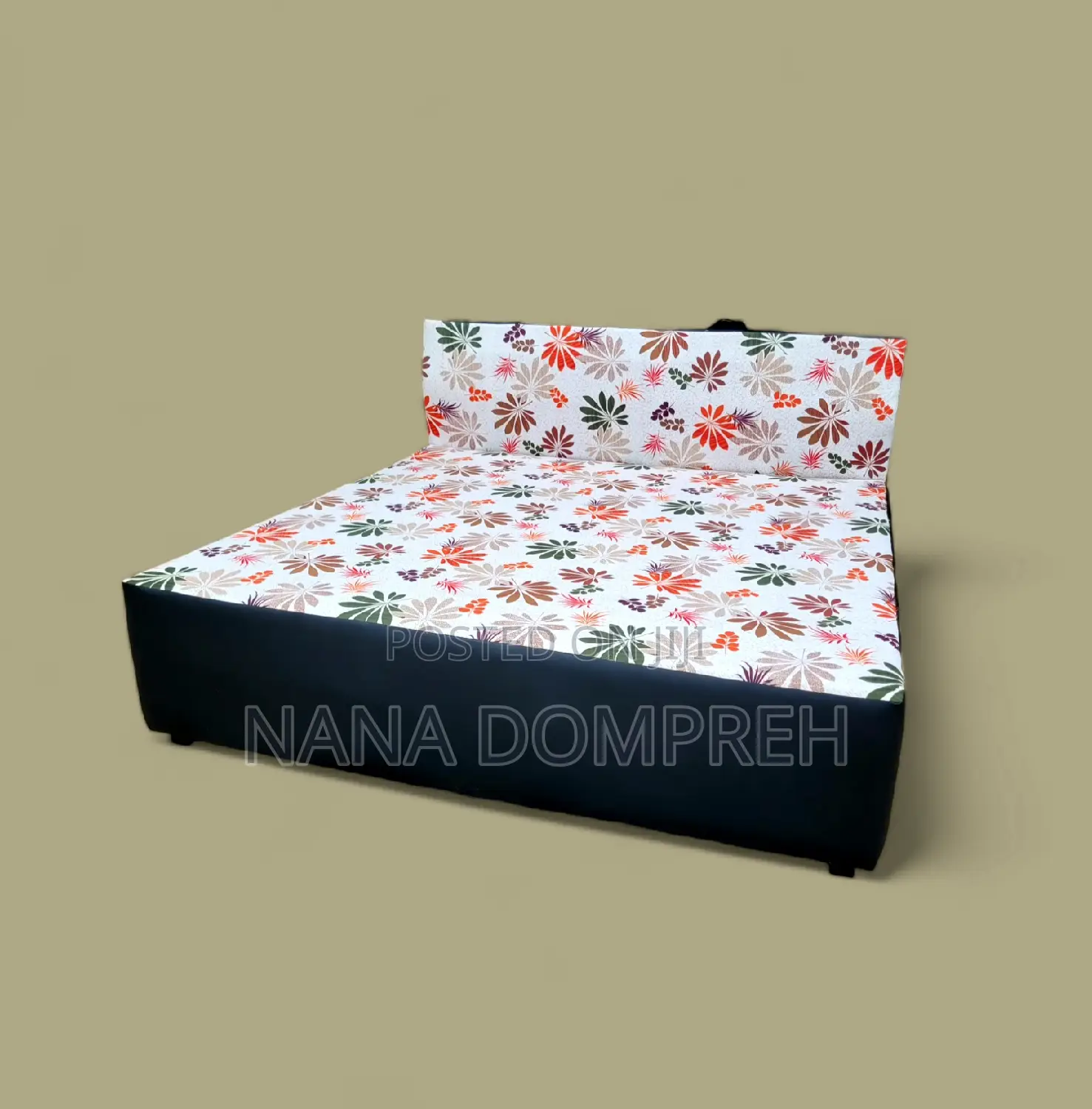 Inbuilt Queen Size Bed