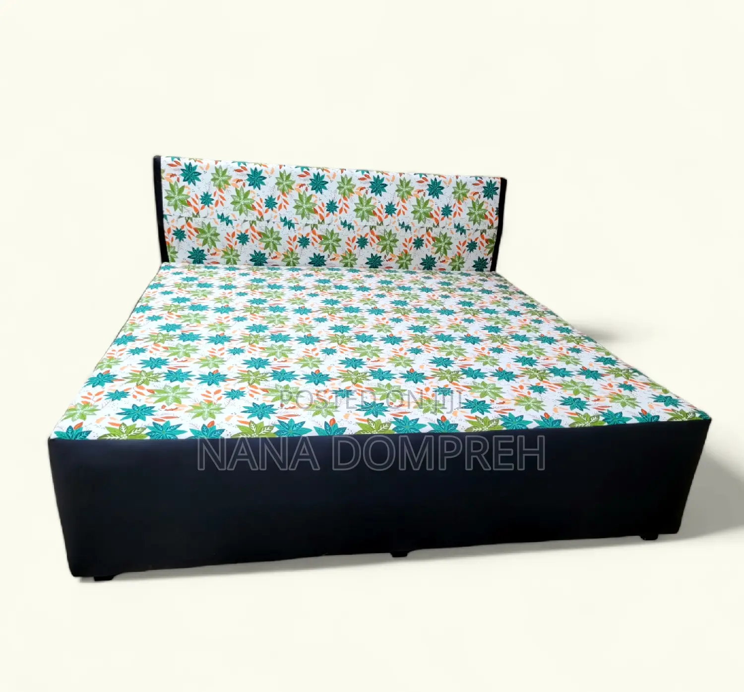 Inbuilt Queen Size Bed