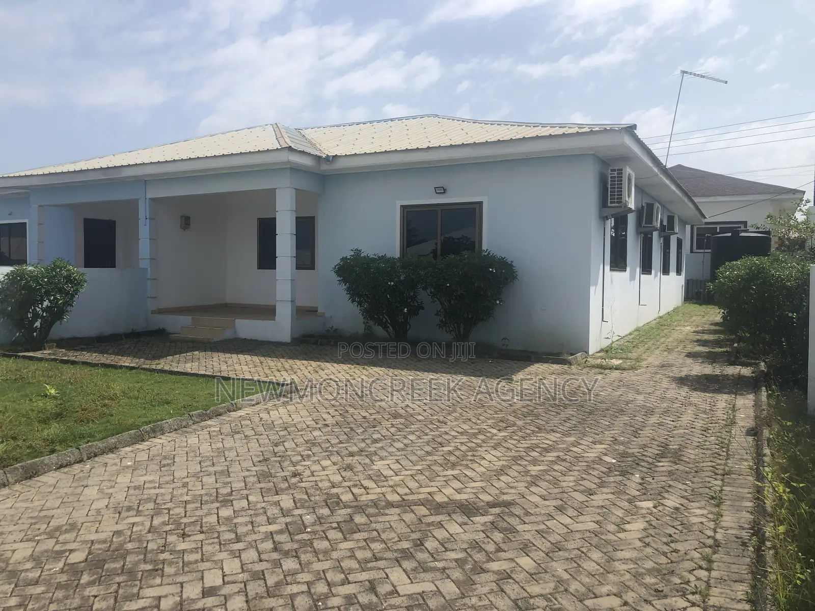 3bdrm Bungalow in Devtraco Estatesc25, Accra Metropolitan for sale