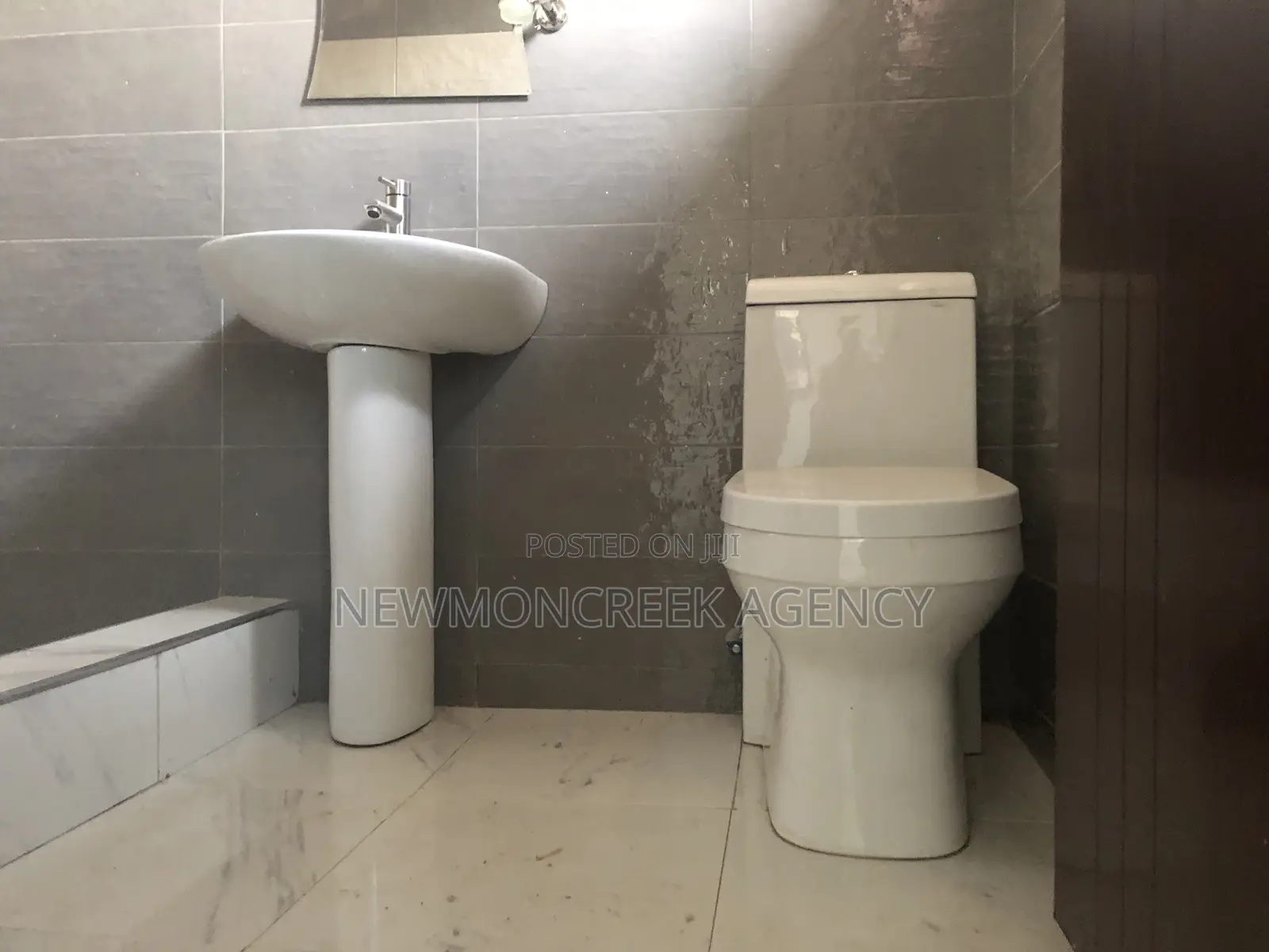 2bdrm Apartment in Oyarifa To Aburi, Accra Metropolitan for sale