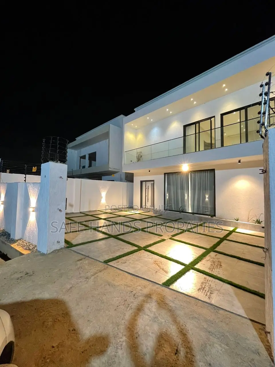 4bdrm House in Adenta, Accra Metropolitan for sale