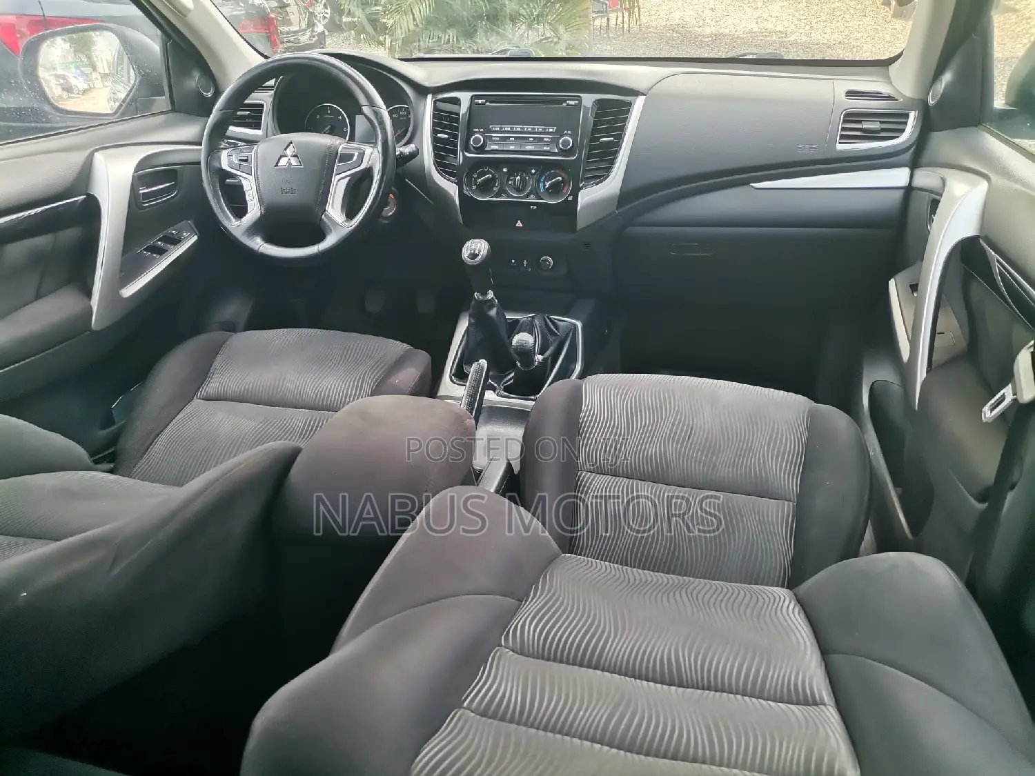 Mitsubishi Pajero 2020 Silver