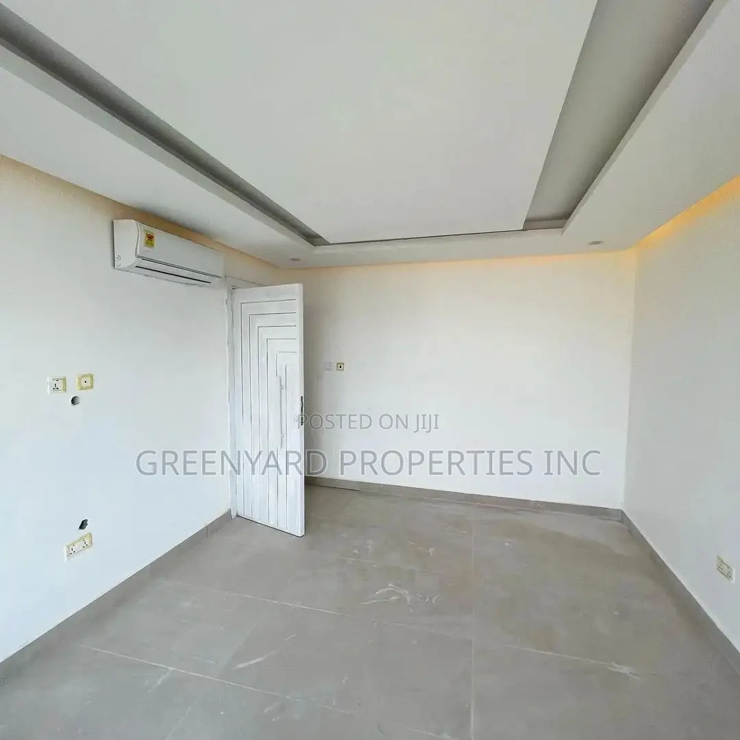2bdrm Townhouse/Terrace in Ashaley Botwe for sale