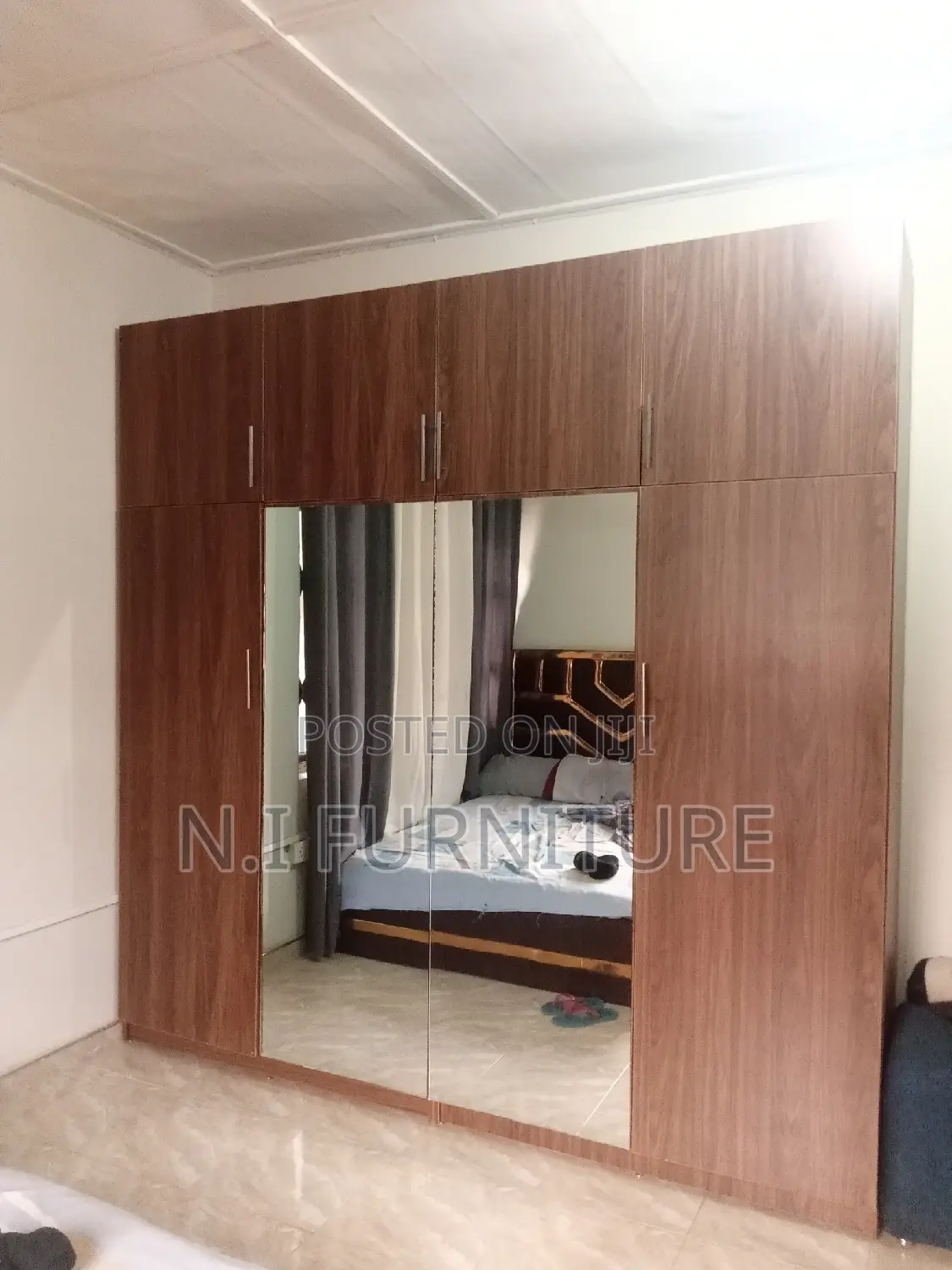 8 Ft X 8ft Wardrobe With Glass