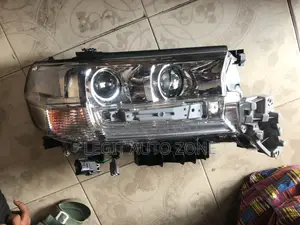 Land Cruiser 2017,2018,2019, Headlights