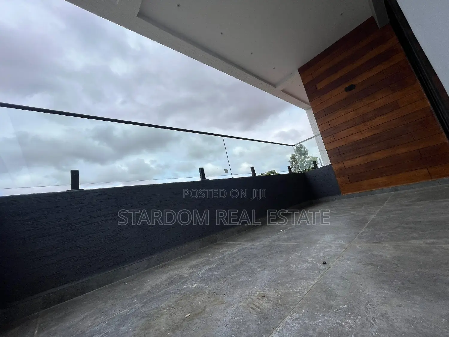 4bdrm Duplex in East Legon for rent