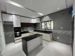 4bdrm Duplex in East Legon for rent