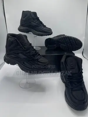 High Quality Branded Reebok Sneakers Available in Stock