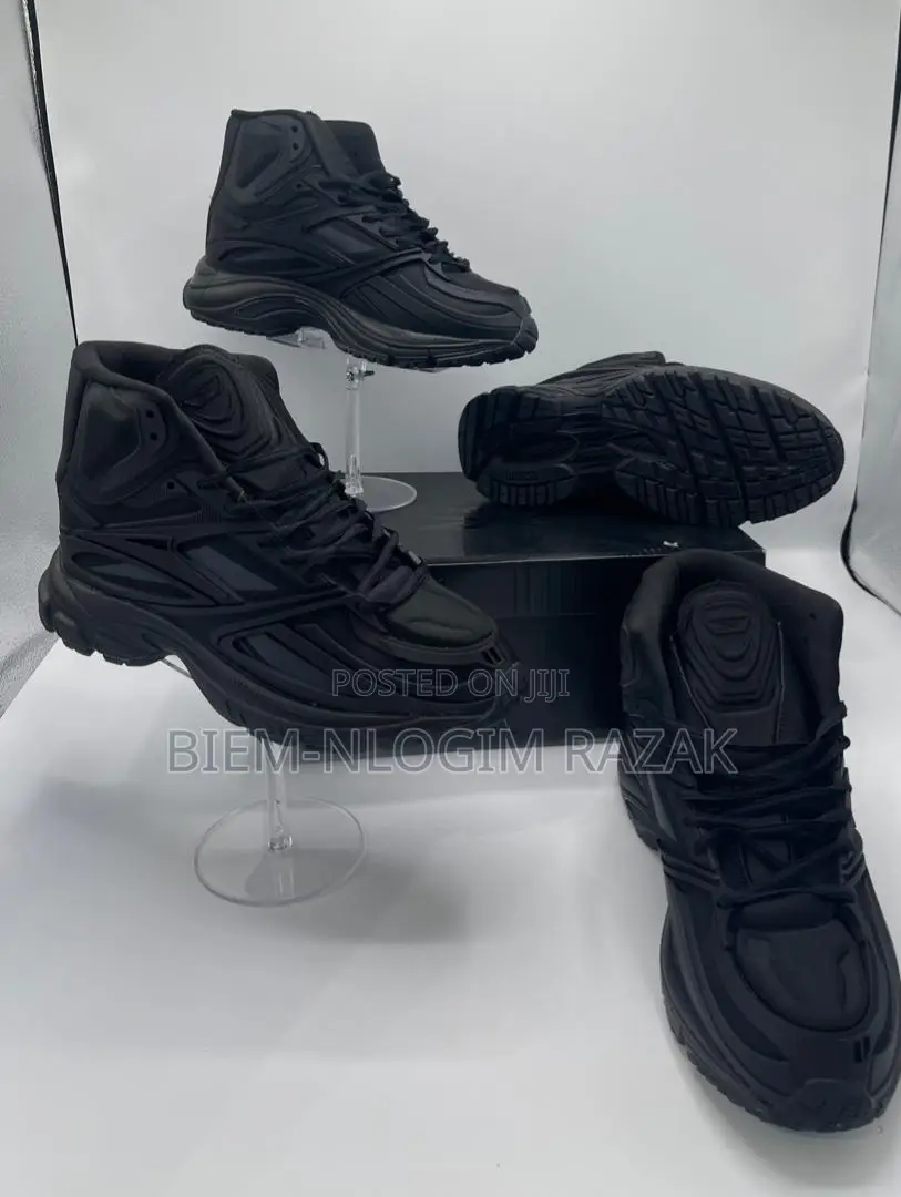 High Quality Branded Reebok Sneakers Available in Stock
