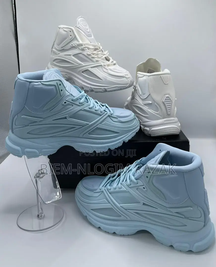 High Quality Branded Reebok Sneakers Available in Stock