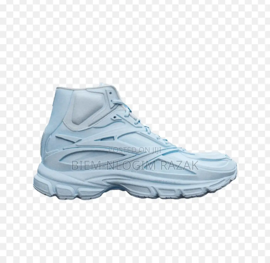 High Quality Branded Reebok Sneakers Available in Stock