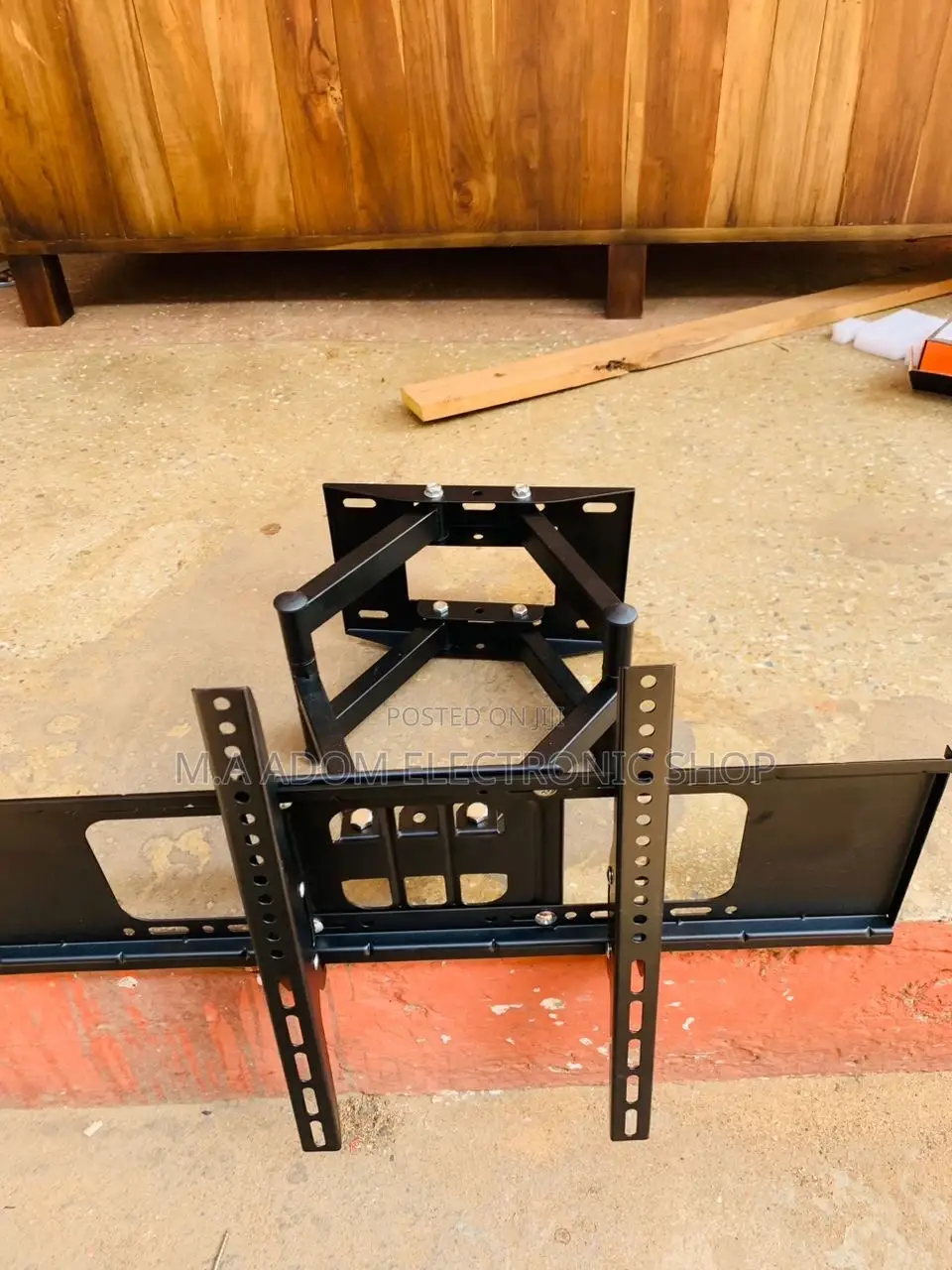 Sealed in Box Wall Mount for Tv Between 32” to 80”