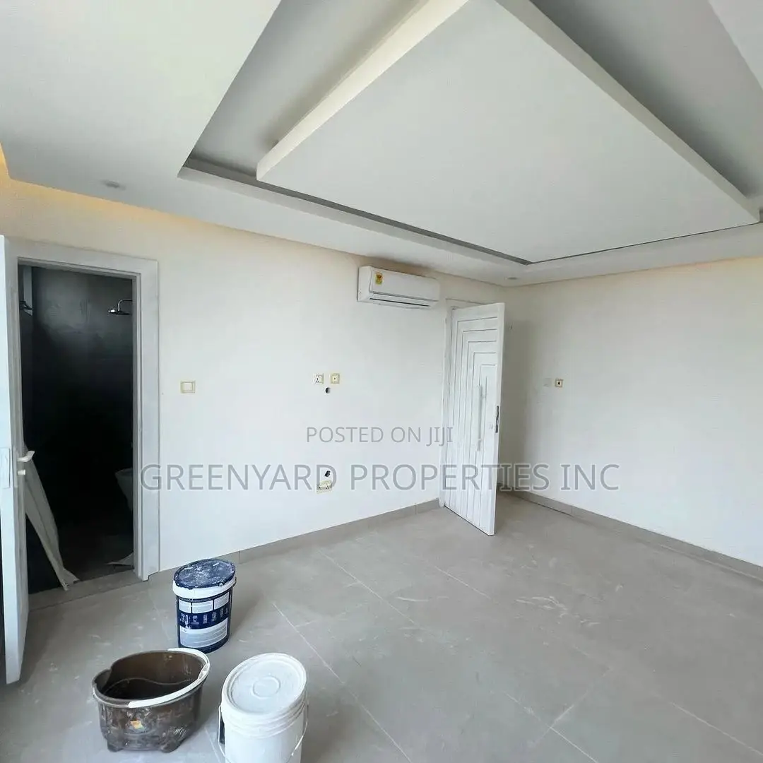 2bdrm Townhouse/Terrace in Ashaley Botwe for sale