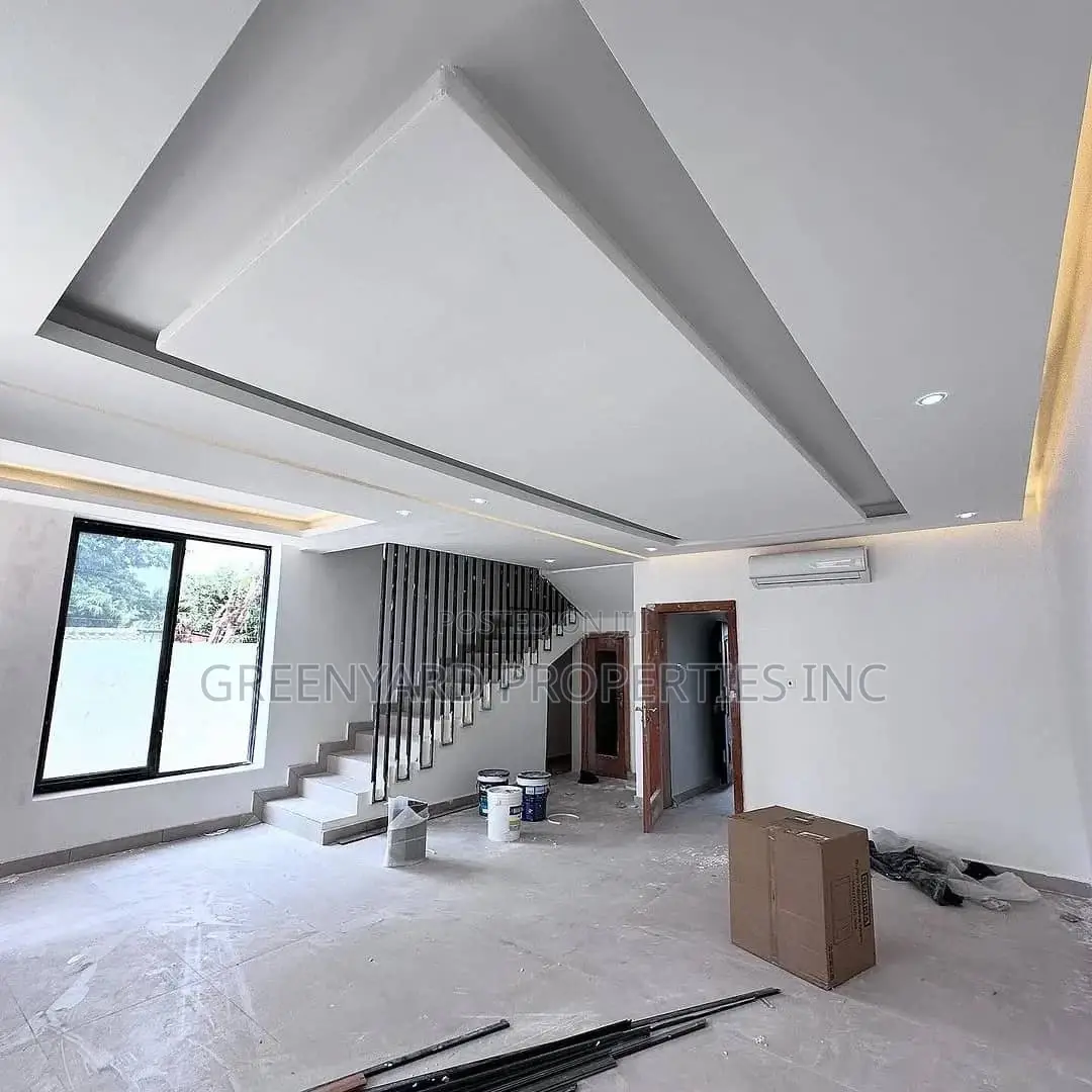 2bdrm Townhouse/Terrace in Ashaley Botwe for sale