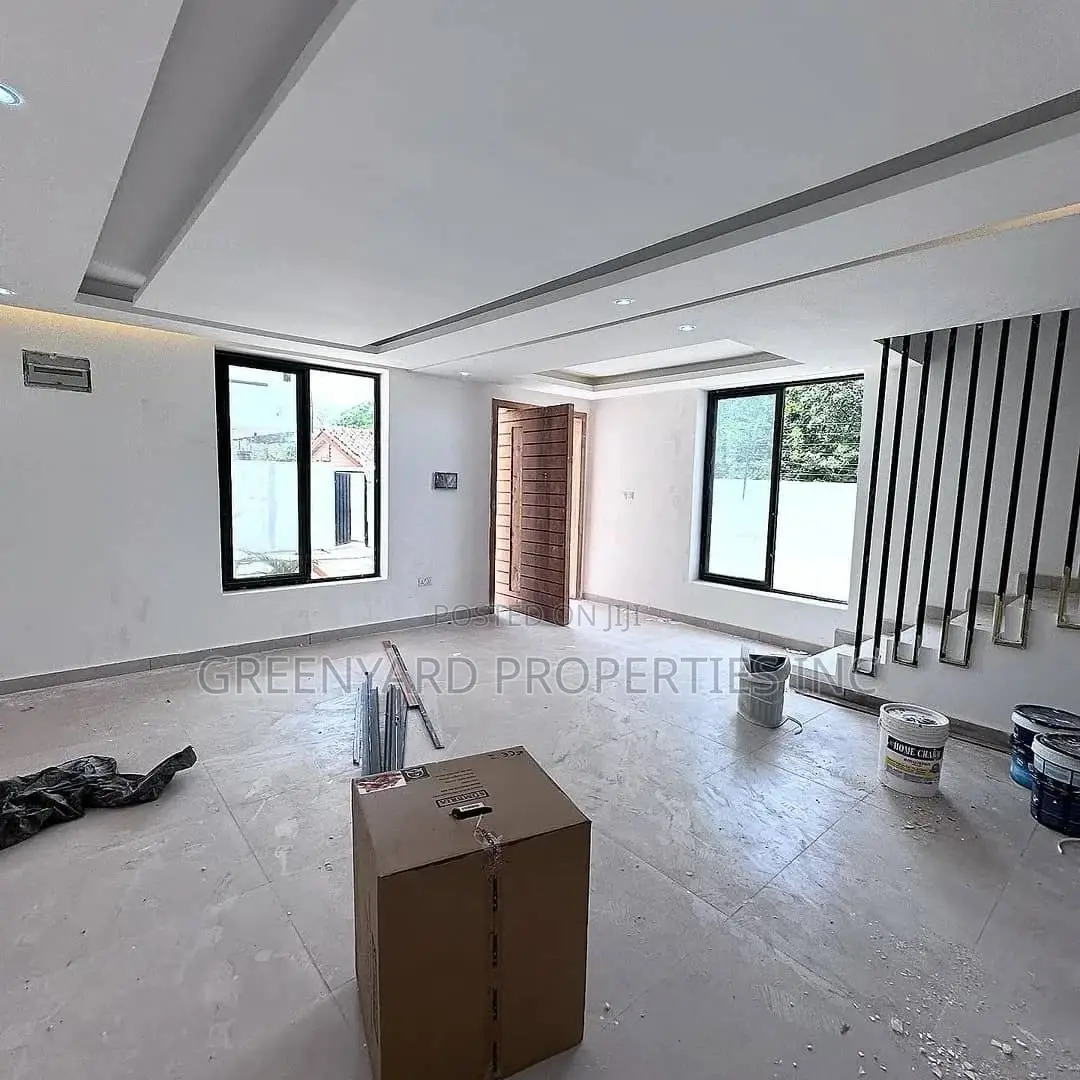 2bdrm Townhouse/Terrace in Ashaley Botwe for sale