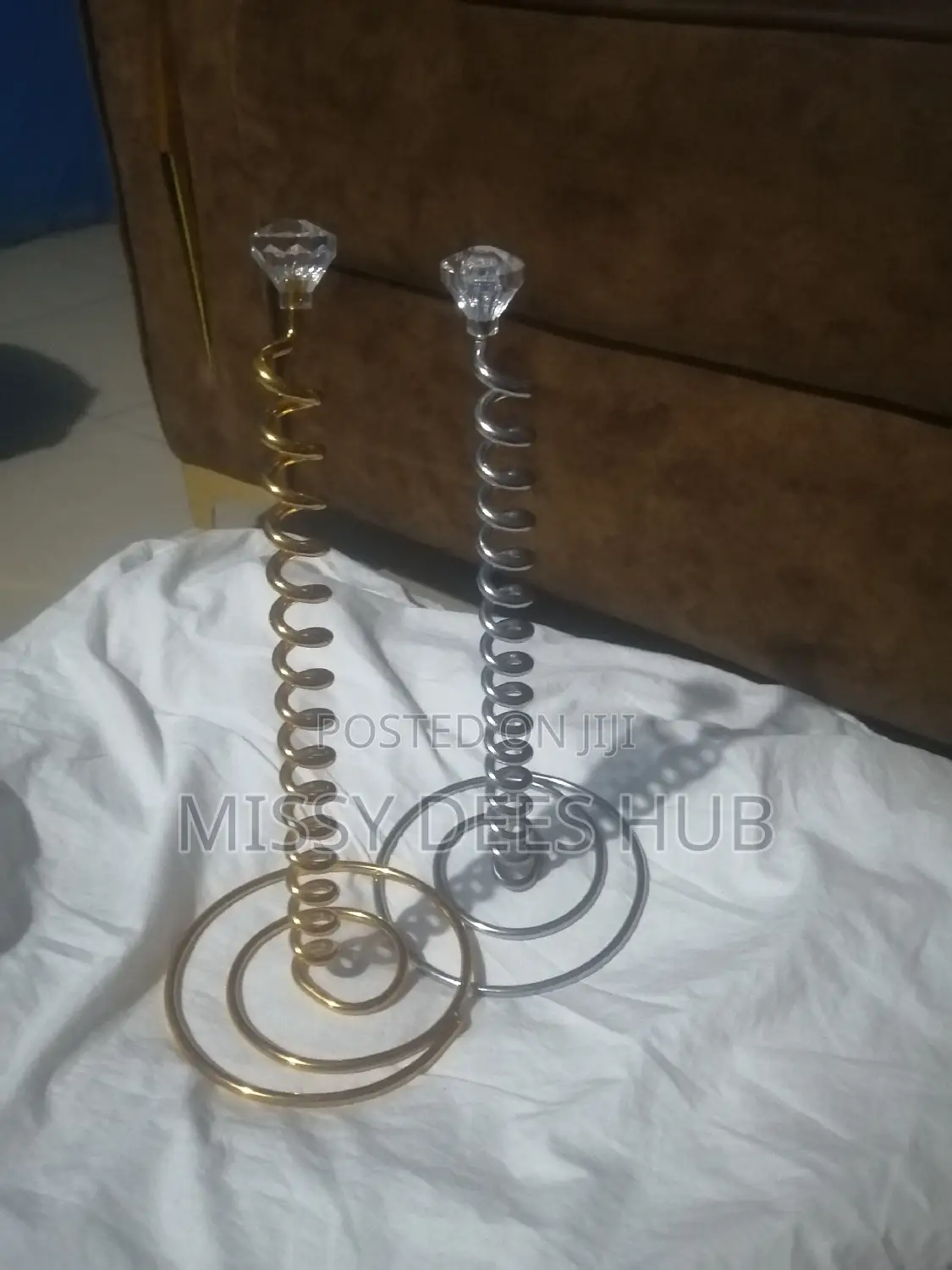 Spiral Tissue Stand