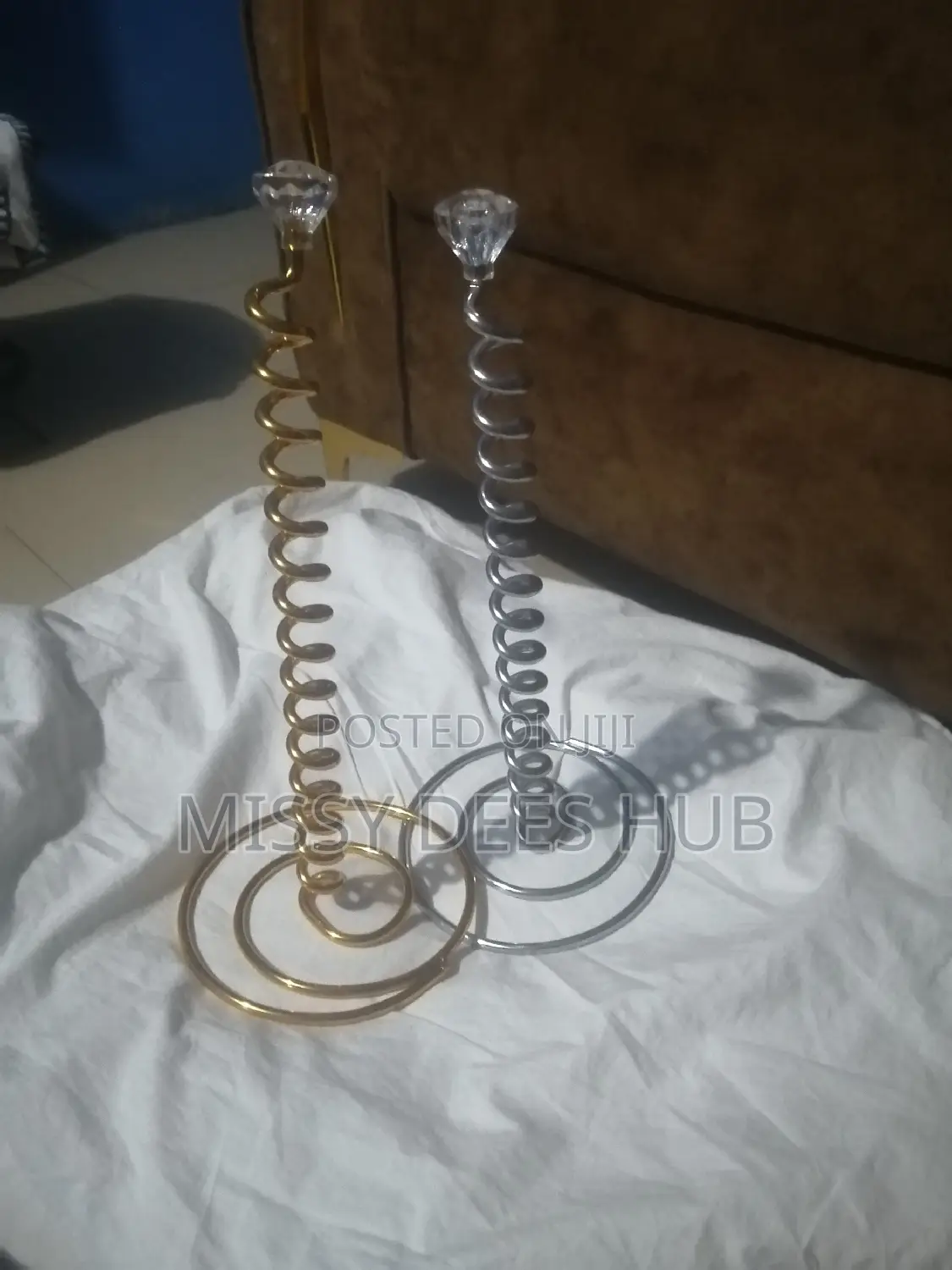 Spiral Tissue Stand