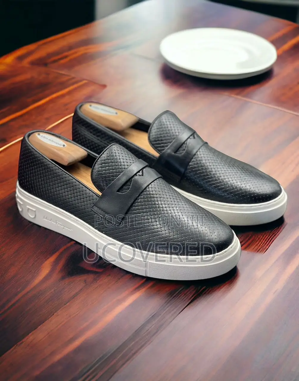 Ferragamo Low Black Leather Sneakers