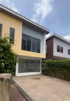 3bdrm Townhouse / Terrace in Special Ice Oyarifa for rent