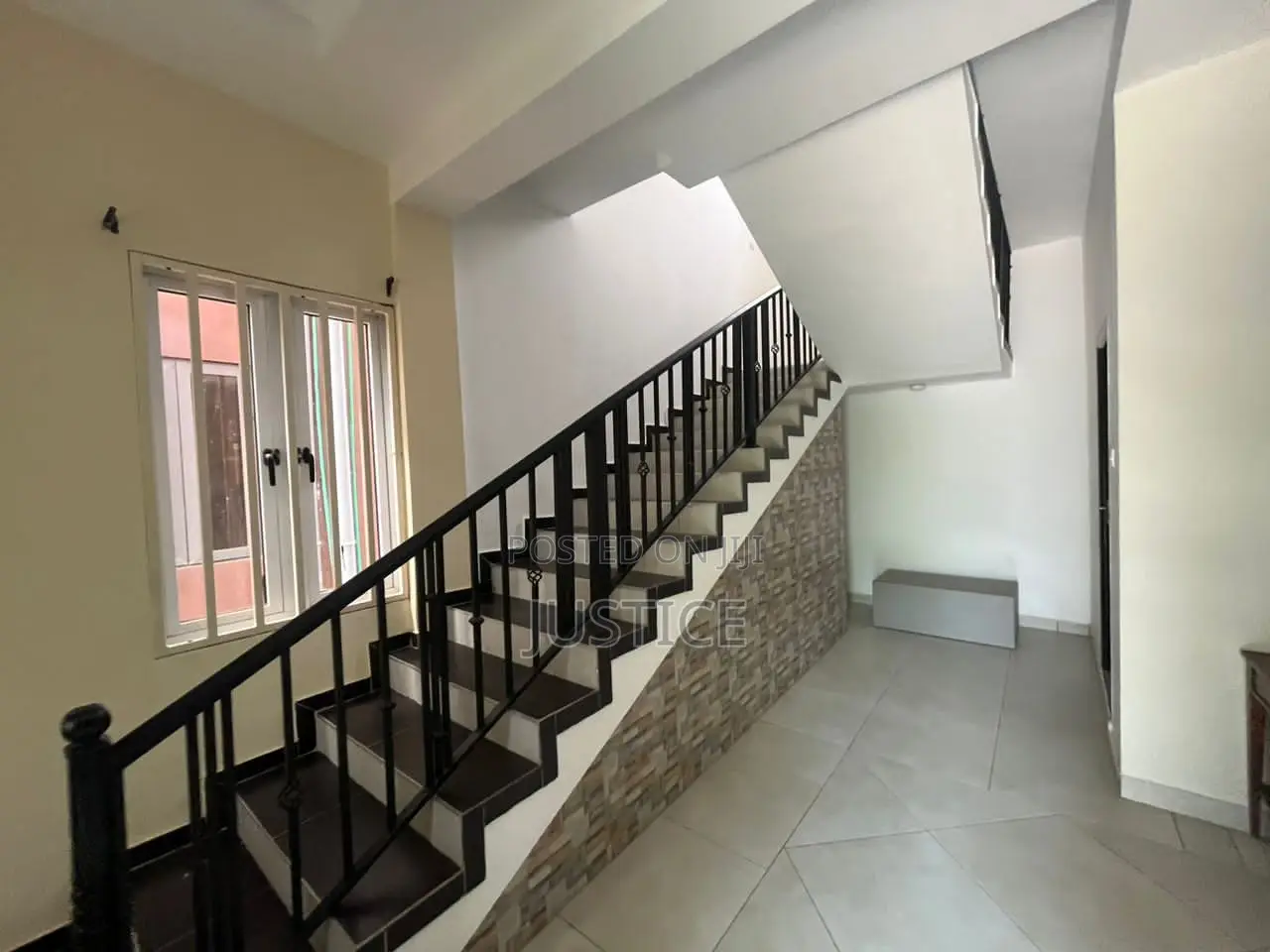 3bdrm Townhouse / Terrace in Special Ice Oyarifa for rent