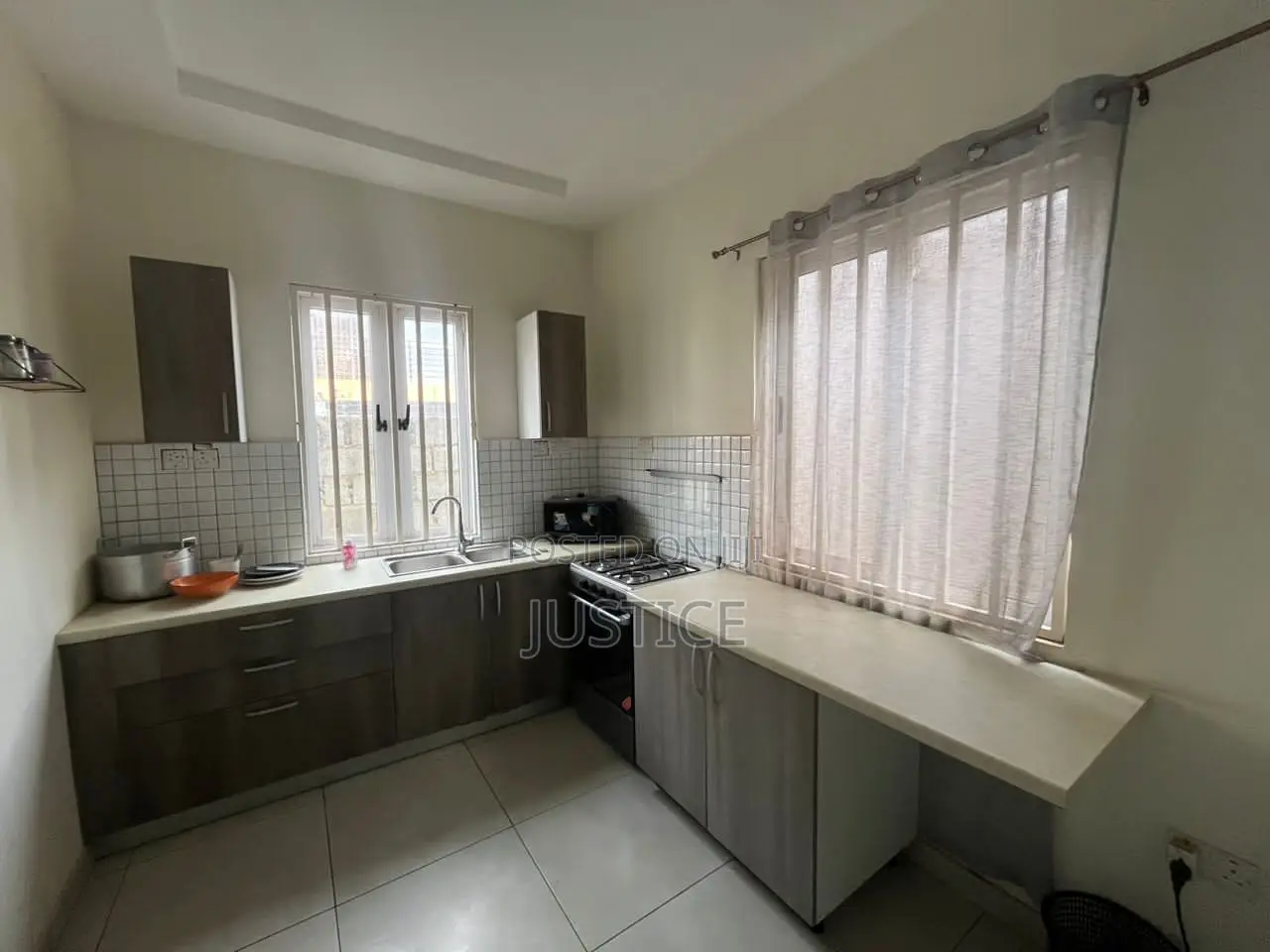 3bdrm Townhouse / Terrace in Special Ice Oyarifa for rent