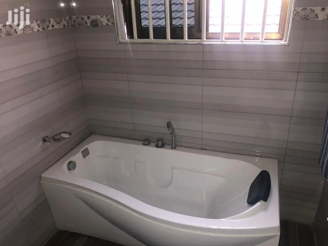 4bdrm House in East Legon for rent