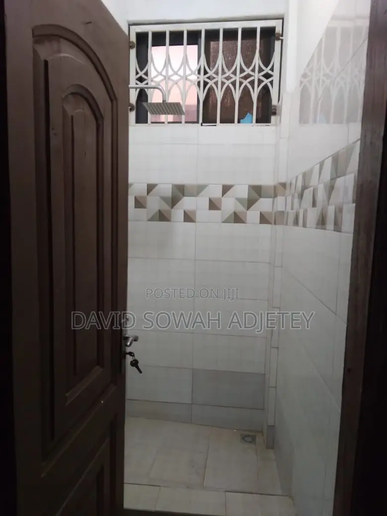 2bdrm Apartment in Malik, Teshie for rent