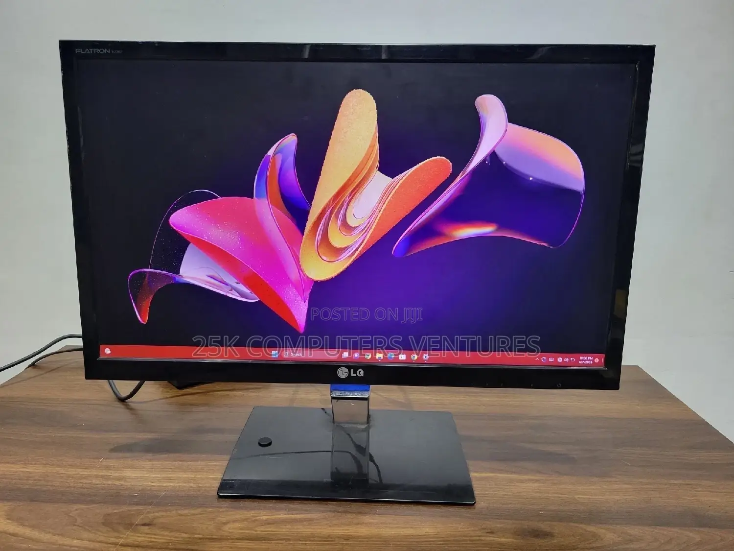 Lg E2360v-Pn 23" Full Hd Led Monitor (1920×1080, 5 Ms, Hdmi/Dvi/Vga,