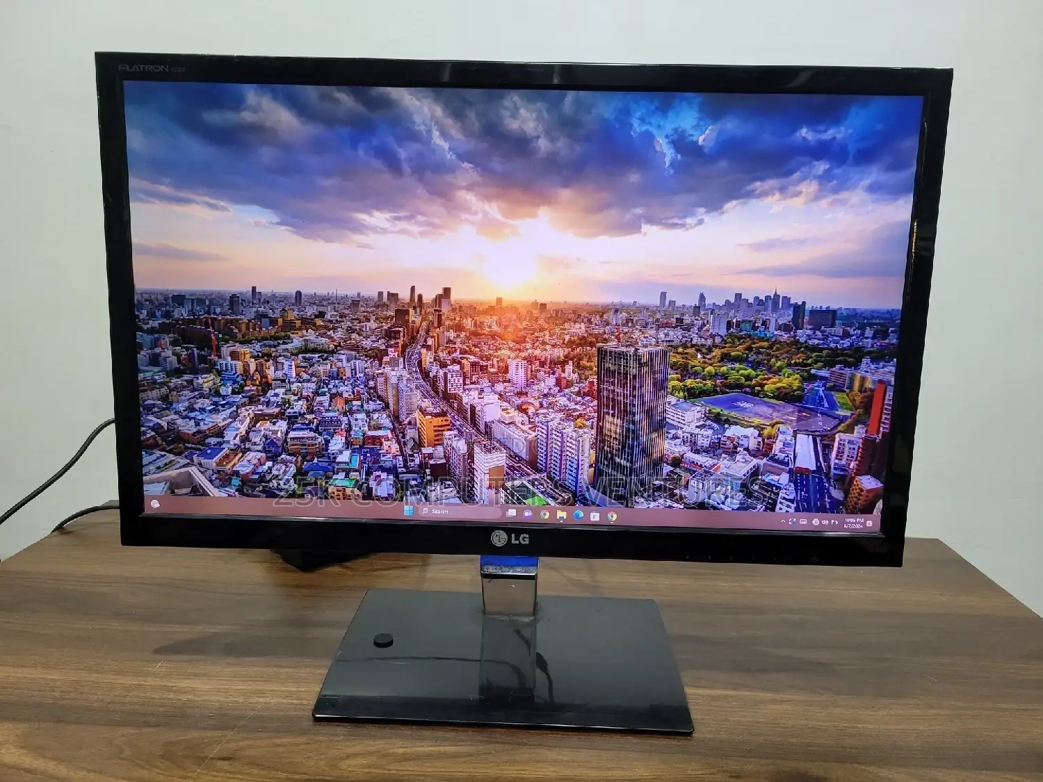 Lg 23′′ Led Backlit Monitor – Full Hd 5 Ms, Slim Design, Hdmi/Dvi/Vga
