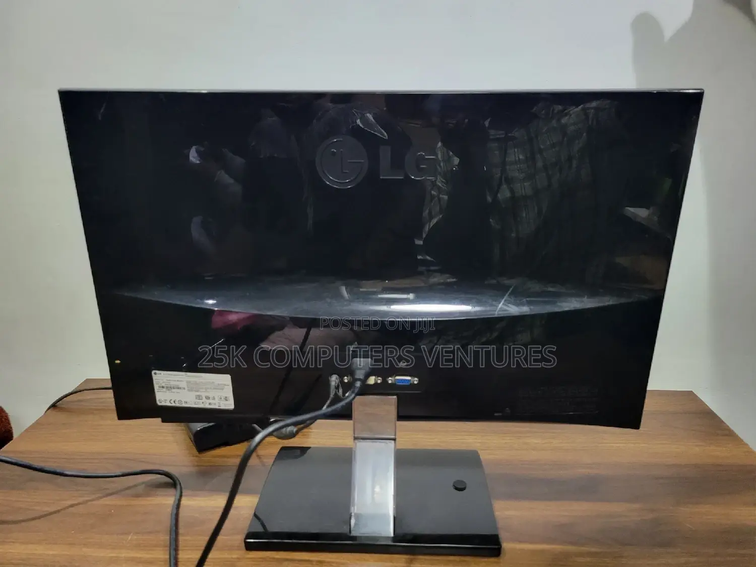 Lg 23′′ Led Backlit Monitor – Full Hd 5 Ms, Slim Design, Hdmi/Dvi/Vga