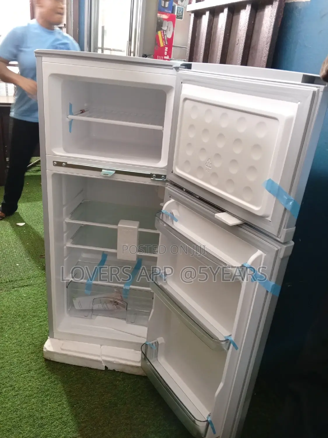 Mitsui Freezer Fridge Freezer Fridge Freezer 118L Affordable