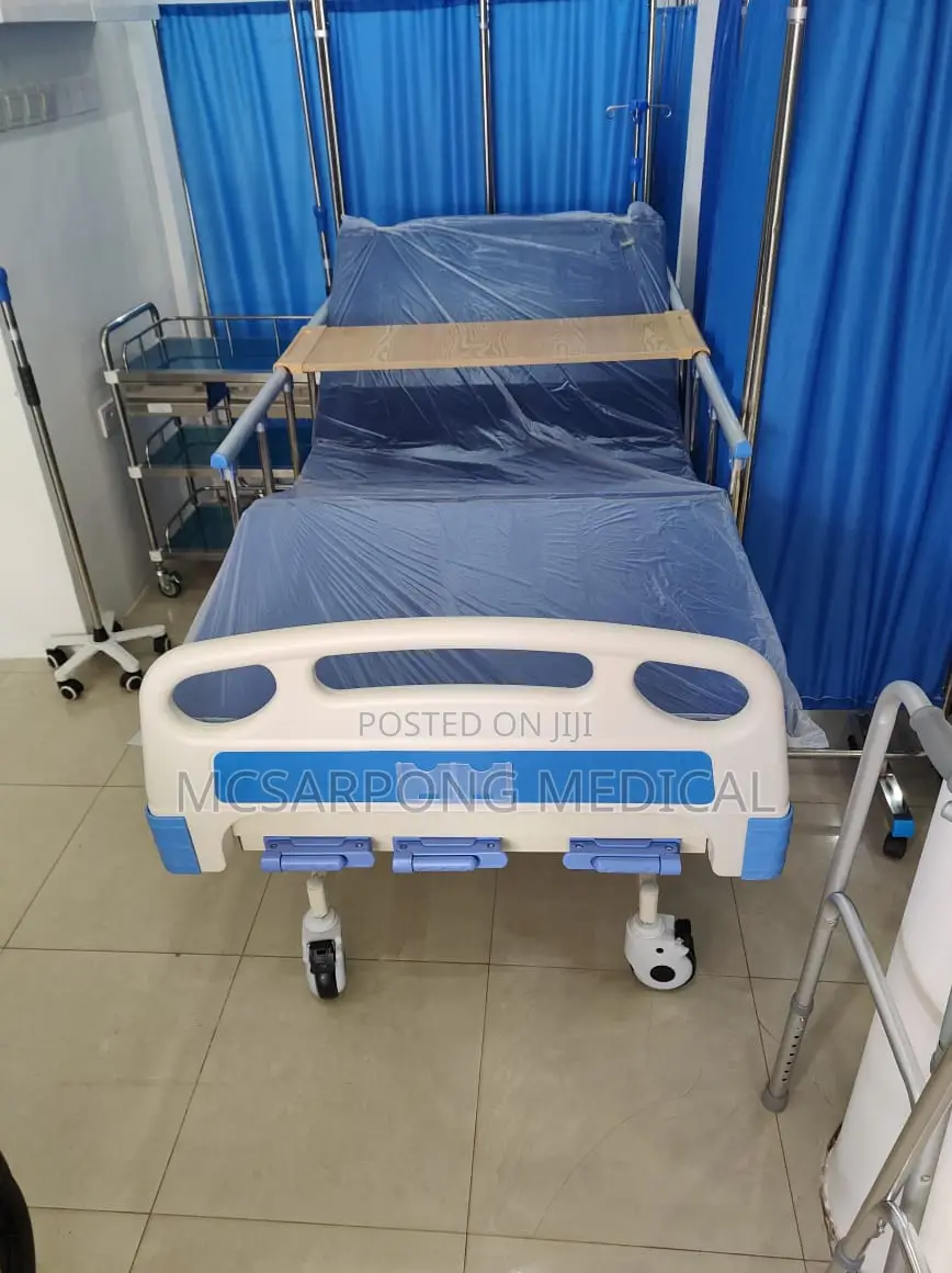 Adjustable Hospital Beds With Full Accessories