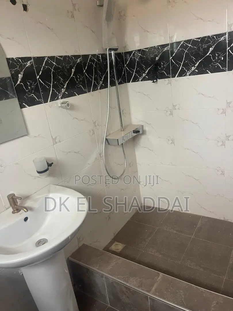 3bdrm House in Ashomang Estate for sale