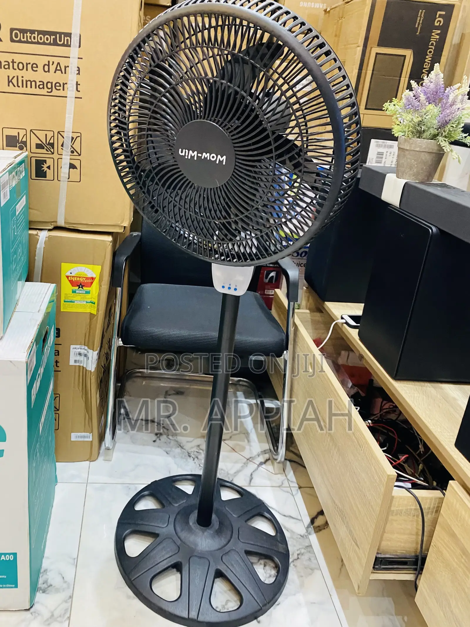 Classic Design Wow Win Rechargeable Fan 17.2 Inch
