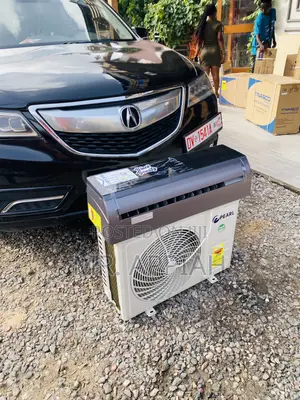 Elegant Black Pearl 1.5hp Split Type Air Conditioner.