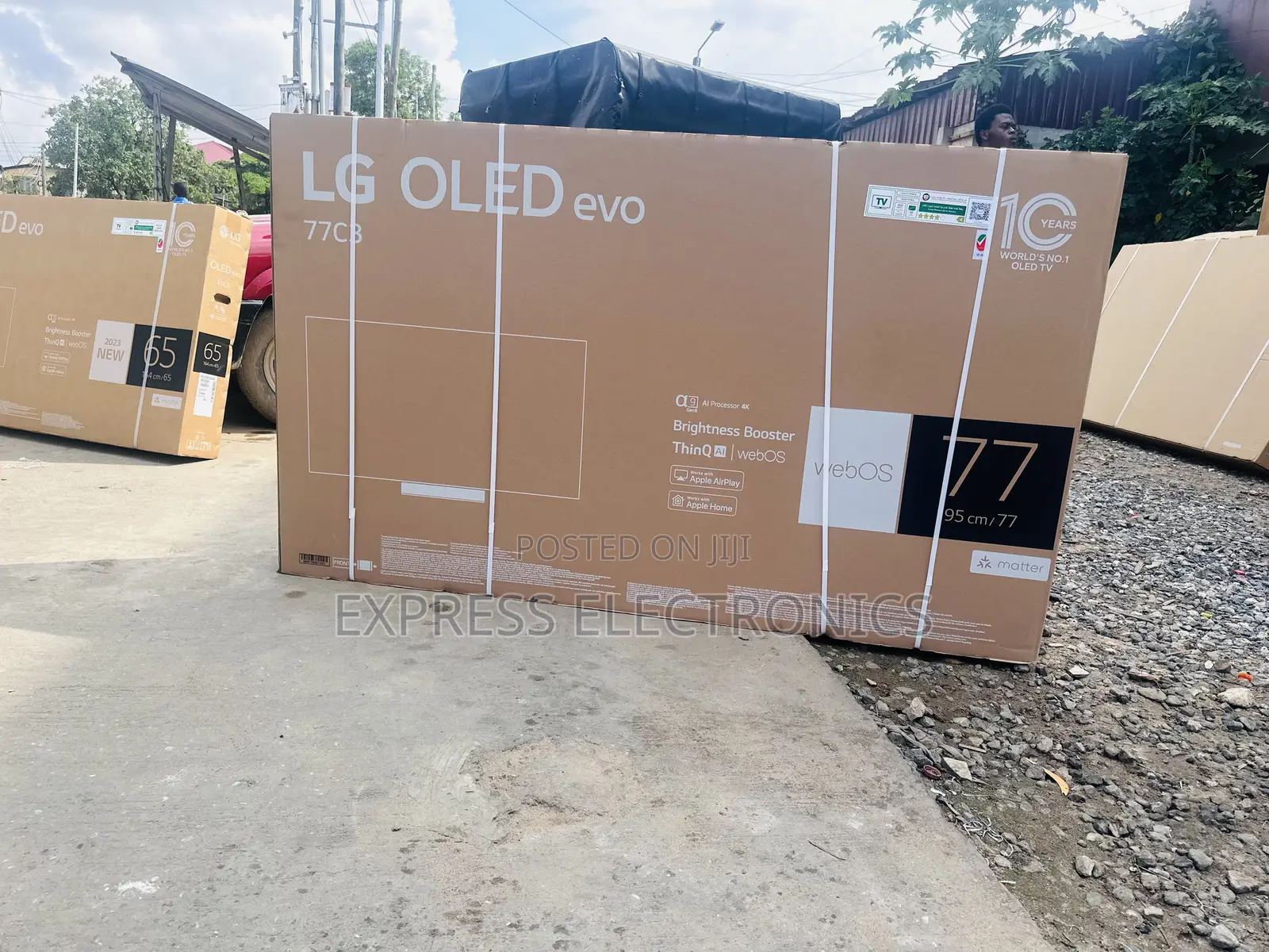 New OLED Smart LG 77”C36 Tv  