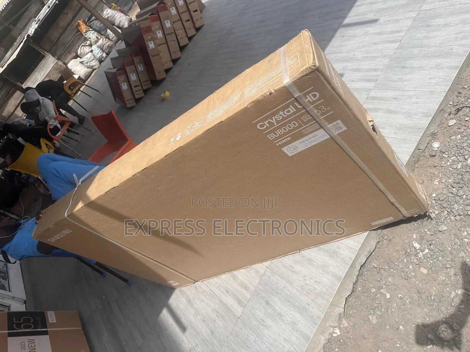 Samsung UHD Smart 65”Cu8000 Glossy Screen LED