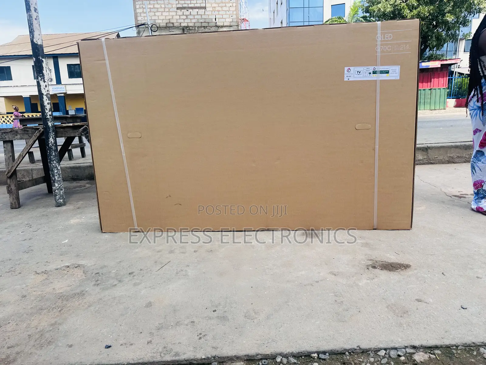 Foreign Standard Qled Smart Slim 85”Q70c Tv