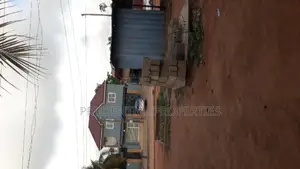 5bdrm House in Ablekuma for sale