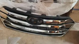 Hyundia Santafe Grille 2017