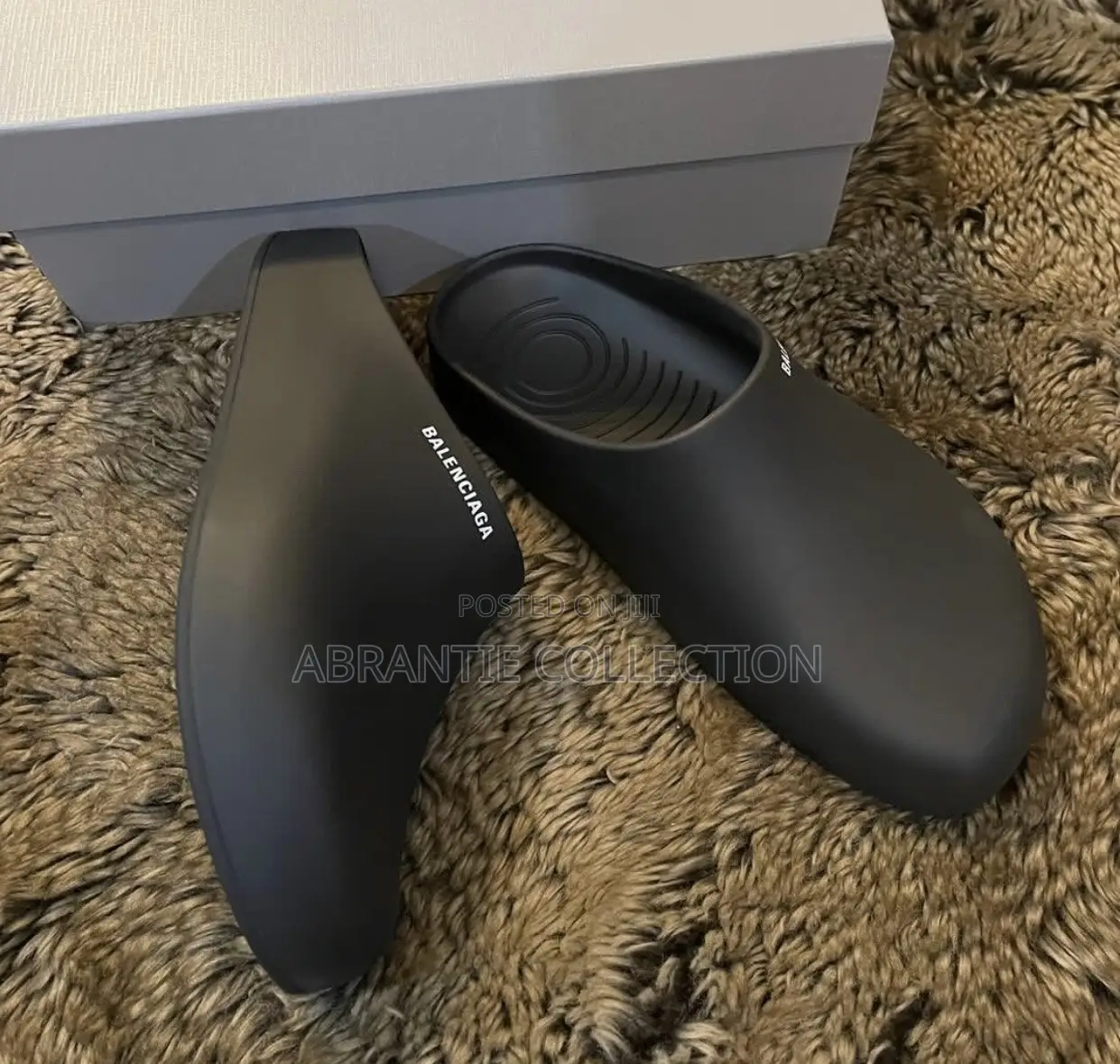 Balanciaga Rubber Slides