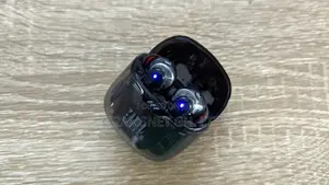 JBL TUNE FLEX ( Black Transparent)