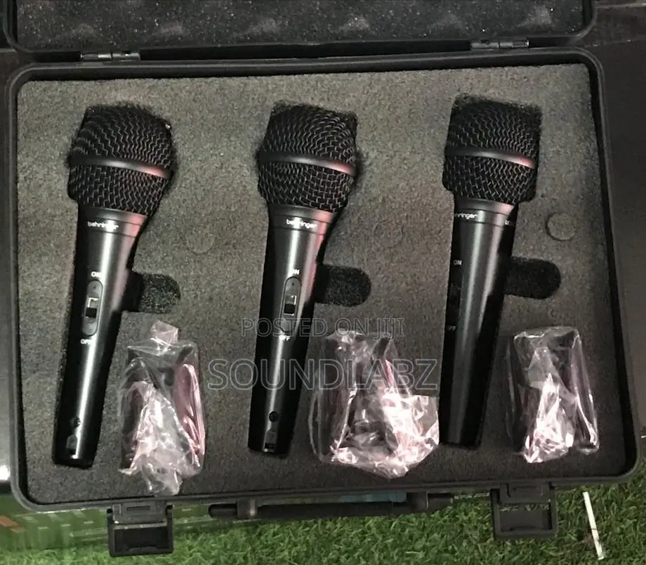Behringer XM1800S 3in1 Wired/Cord Vocal Dynamic Microphone