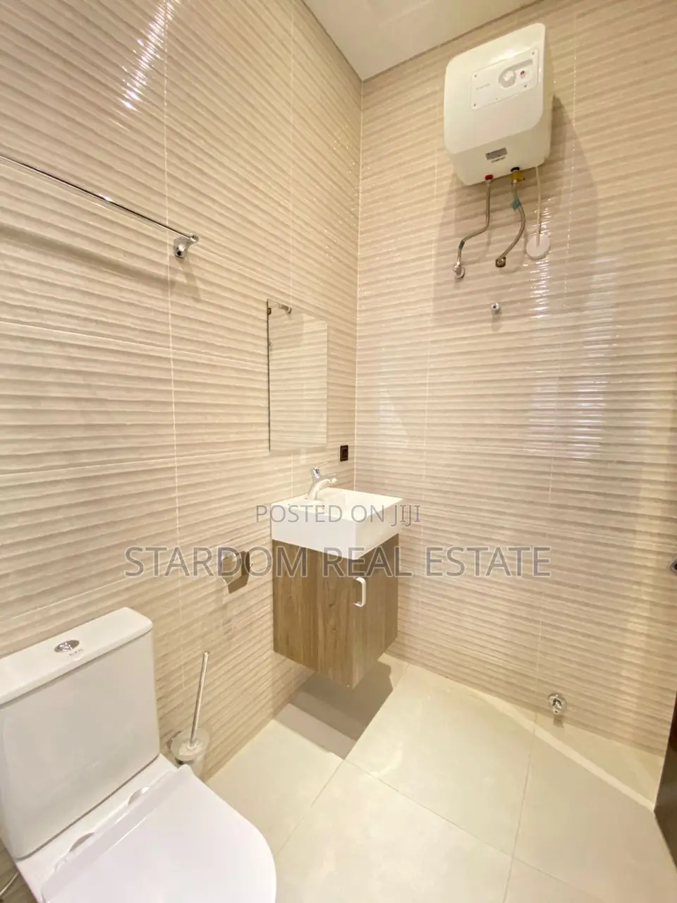 4bdrm Duplex in East Legon for sale