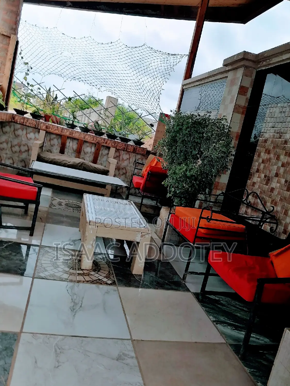 Furnished 1bdrm Apartment in Sakumono Estate, Baatsona Total for rent